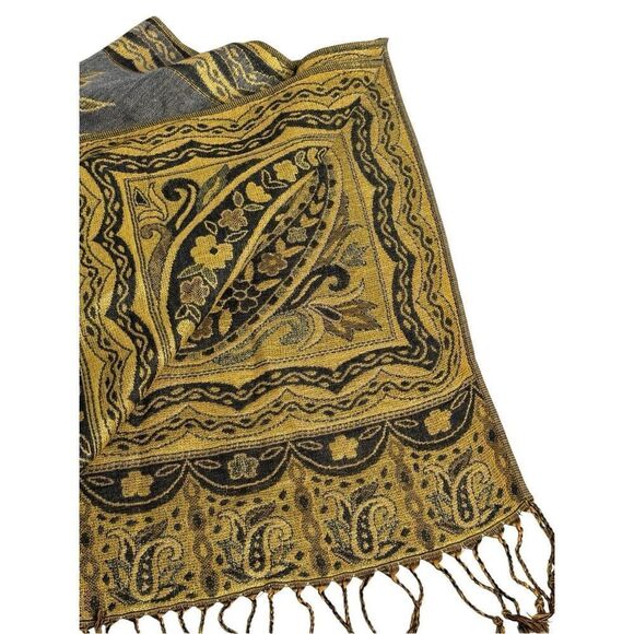 Gray and gold paisley print large scarf size 68 X 27 - Picture 4 of 10